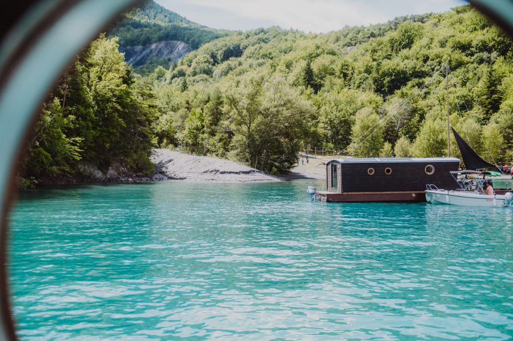 Vue depuis les Toues Cabanées du Lac